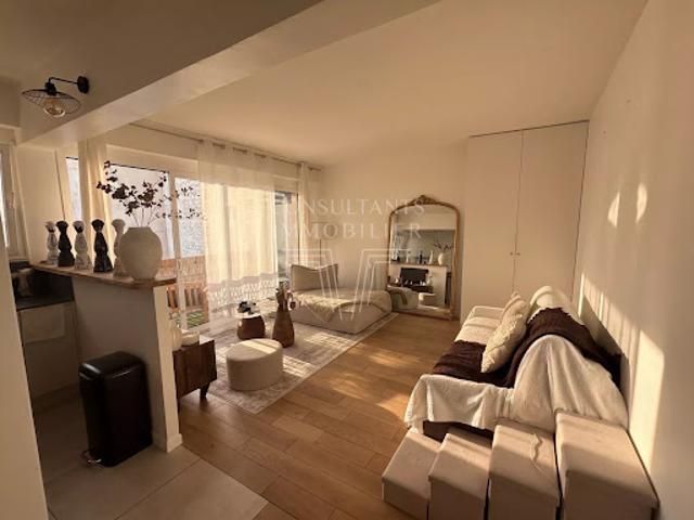 Studio vente à Paris 16e Arrondissement, Paris