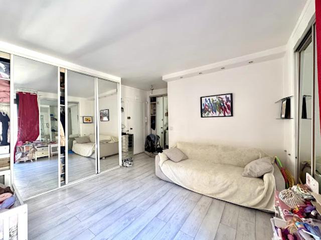 Studio vente à Paris, Quartier de la Porte-Dauphine