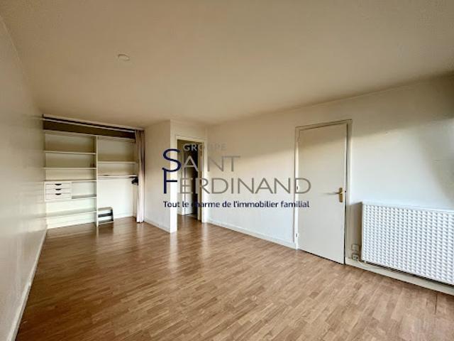 Studio vente à Paris, Quartier Saint-Lambert