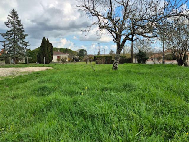 Terrain vente à Cognac, Barbezieux-saint-hilaire