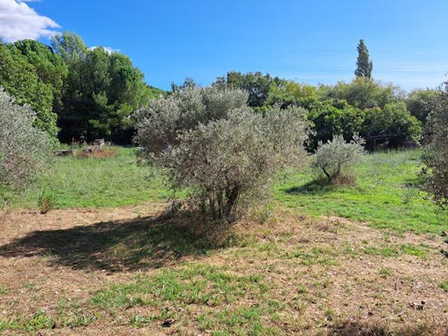 Terrain vente à Aix-en-Provence, Ventabren