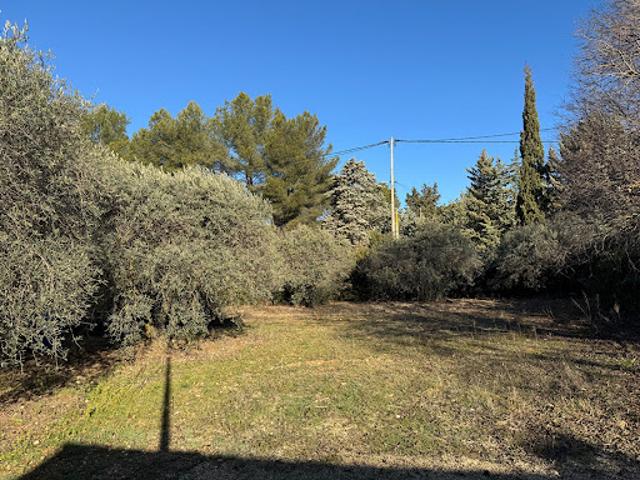Terrain vente à Aix-en-Provence, Ventabren