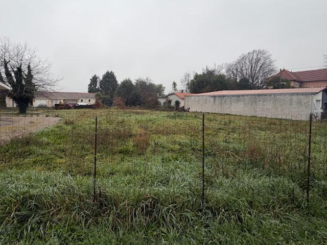 Terrain vente à Villeneuve-sur-Lot, Penne-d'agenais