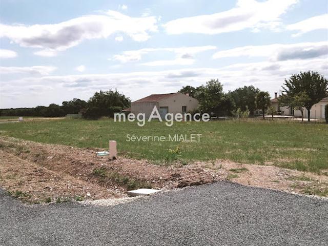 Terrain vente à France métropolitaine, Louzac-saint-andré