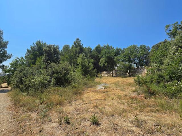 Terrain vente à Aix-en-Provence, Vernègues