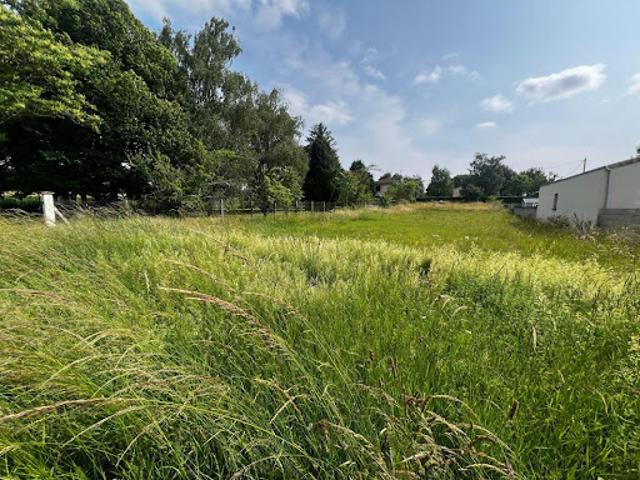 Terrain vente à France métropolitaine, Consac