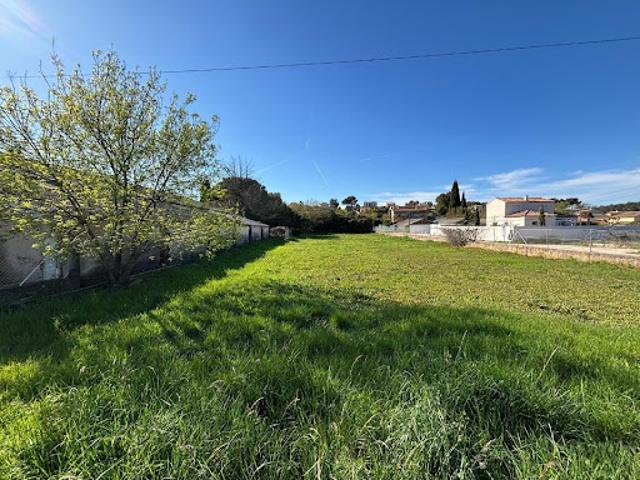 Terrain vente à Arrondissement de Toulon, La Crau