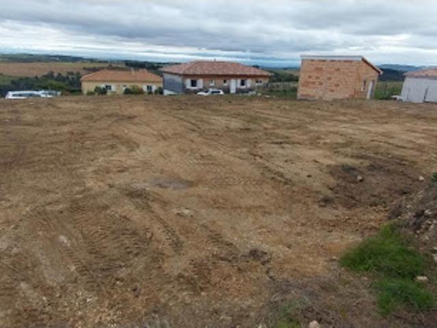 Terrain vente à Tournon-sur-Rhône, Étables