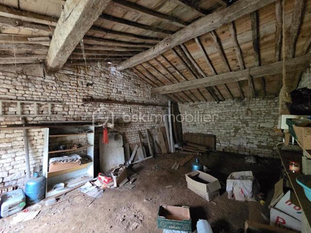 Terrain vente à Fontenay-le-Comte, Xanton-chassenon