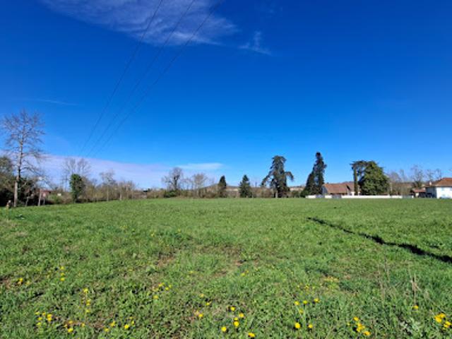 Terrain vente à Oloron-Sainte-Marie, Sauveterre-de-béarn
