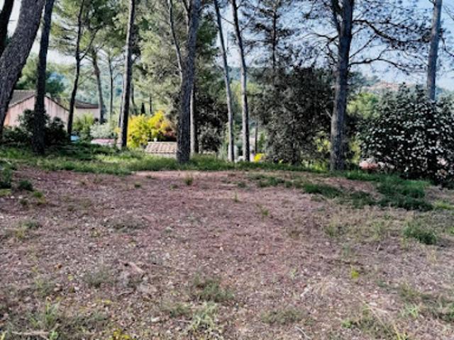 Terrain vente à Aix-en-Provence, Ventabren