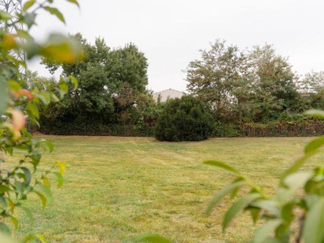 Terrain vente à France métropolitaine, Aubie-et-espessas