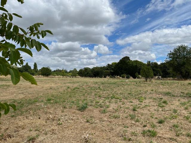 Terrain vente à Saintes, Pont-l'abbé-d'arnoult