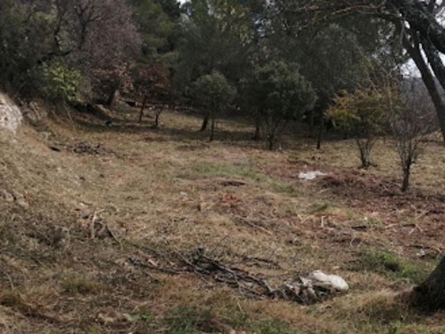 Terrain vente à Apt, La Tour-d'aigues