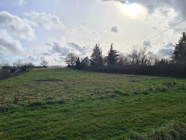 Terrain vente à Lusigny, Allier