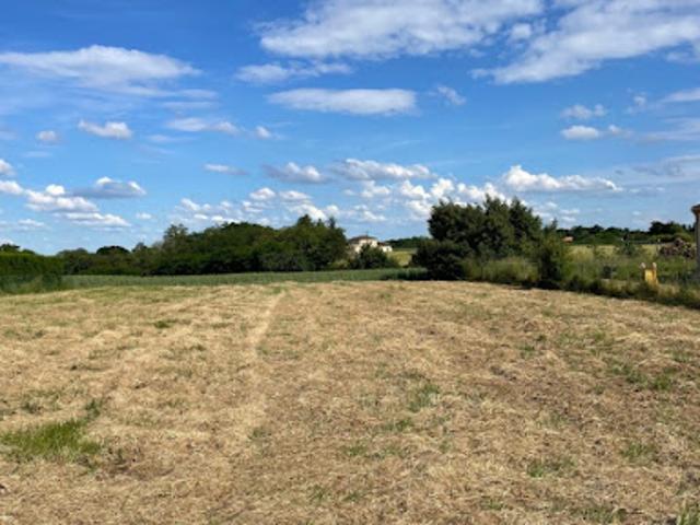 Terrain vente à Montpouillan, Lot-et-Garonne