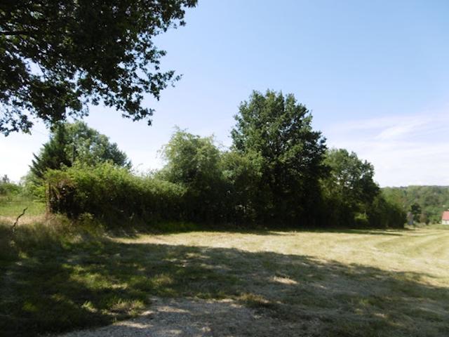 Terrain vente à Saint-Amand-Montrond, Lignières