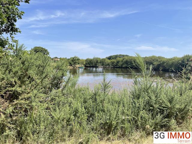 Terrain vente à Fontenay-le-Comte, Les Pineaux