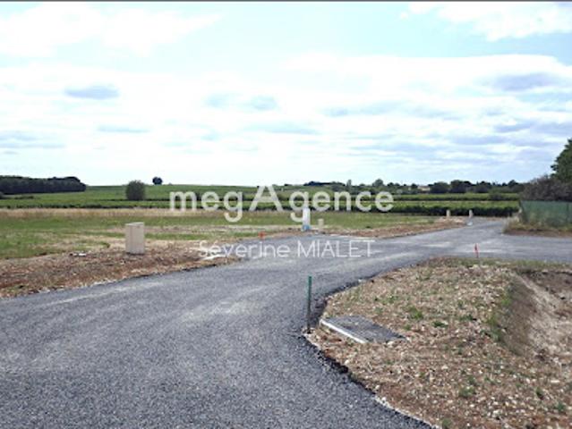 Terrain vente à France métropolitaine, Louzac-saint-andré