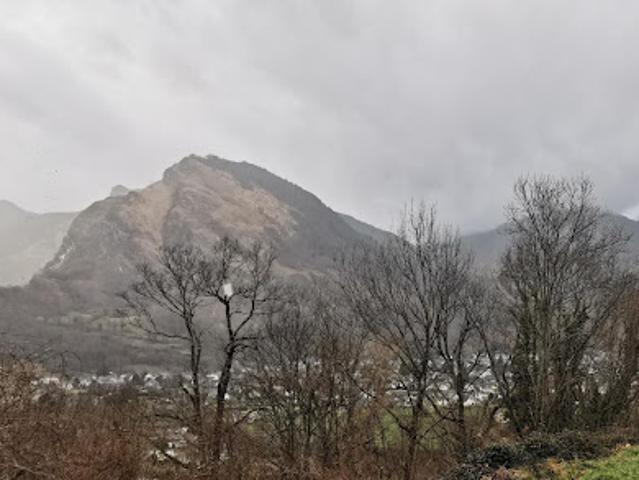 Terrain vente à Oloron-Sainte-Marie, Laruns