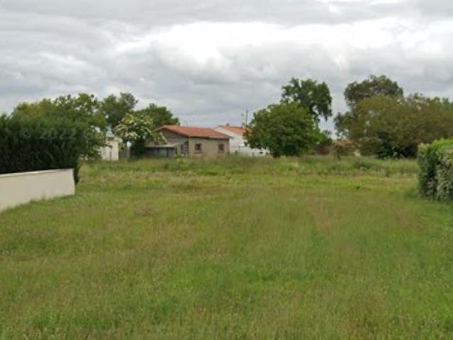 Terrain vente à Saintes, Semussac