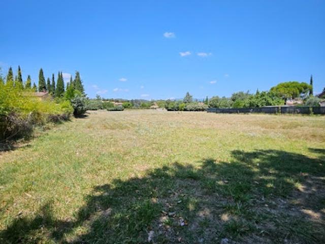 Terrain vente à Apt, Pertuis
