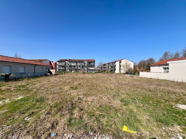 Terrain vente à Bourg-en-Bresse, Servas