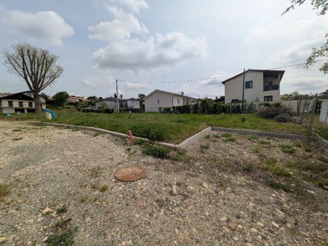 Terrain vente à Bourg-en-Bresse, Jassans-riottier