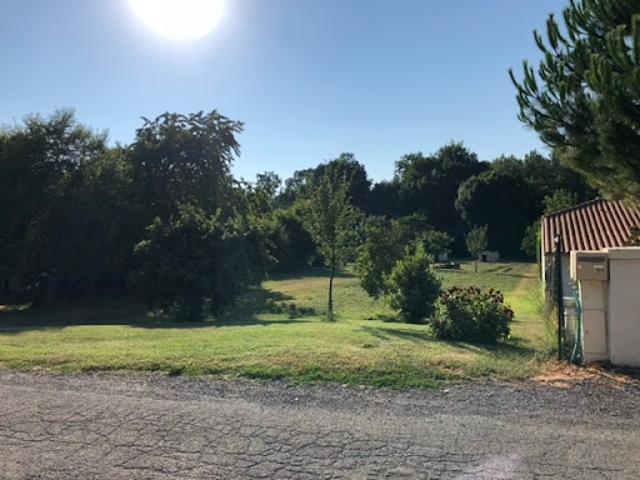 Terrain vente à Faubourg d'Angoulême, Cognac