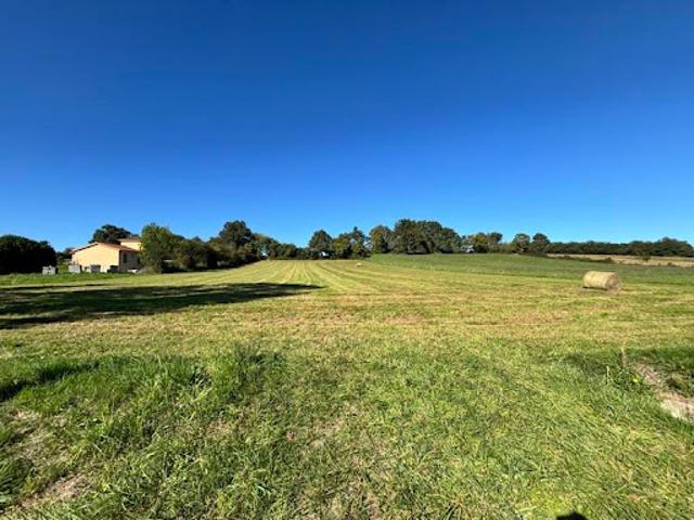 Terrain vente à Bagnères-de-Bigorre, Uglas