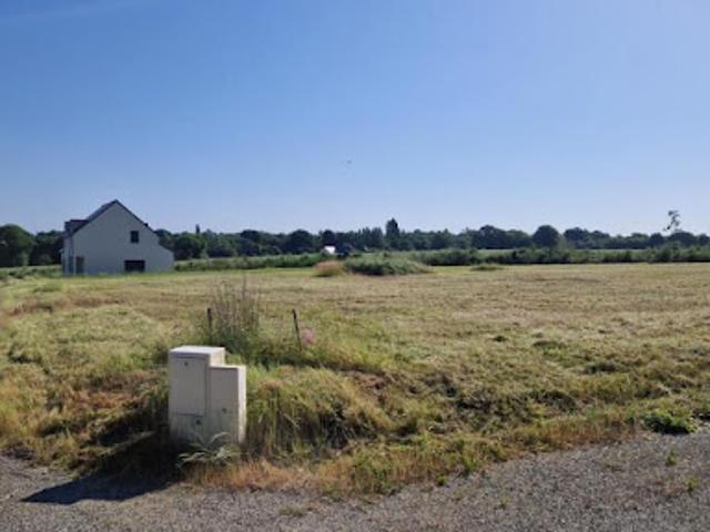 Terrain vente à Le Hameau des Chataigners, Moulins
