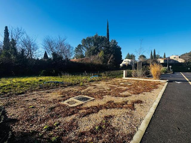 Terrain vente à Carpentras, Pernes-les-fontaines