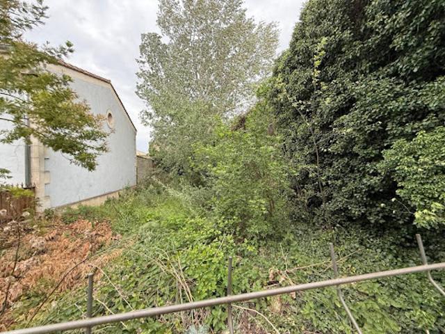 Terrain vente à Aix-en-Provence, Sénas