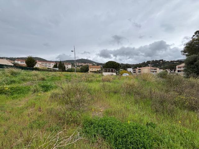 Terrain vente à Arrondissement de Toulon, Bormes-les-mimosas