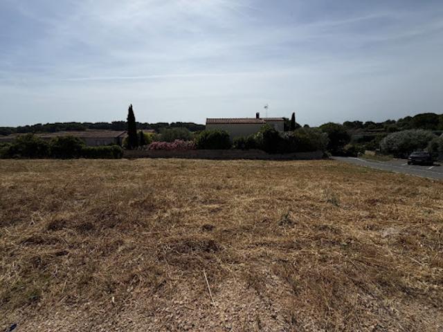 Terrain vente à Nîmes, Mus