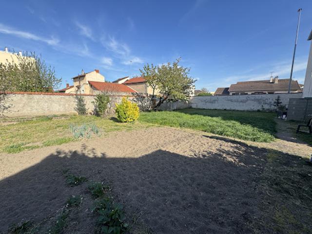 Terrain vente à France métropolitaine, Roanne