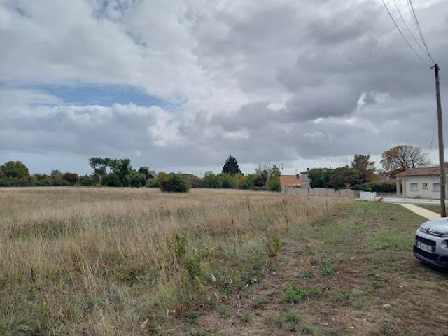 Terrain vente à Saintes, Meursac
