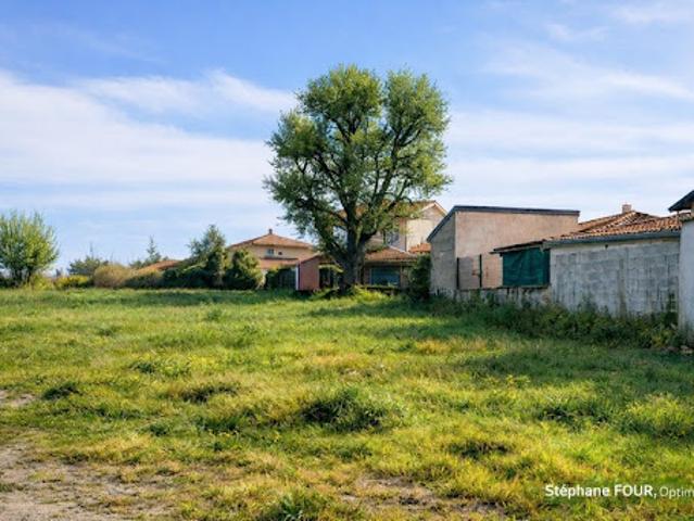 Terrain vente à Bourg-en-Bresse, Montluel