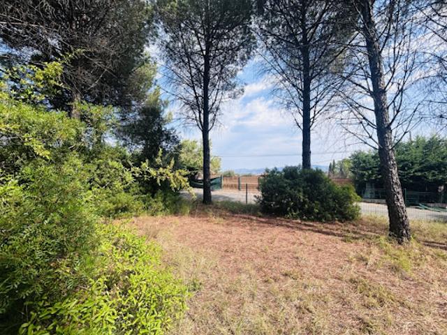 Terrain vente à Placette Jean Saint Pierre, Roquebrune-sur-Argens
