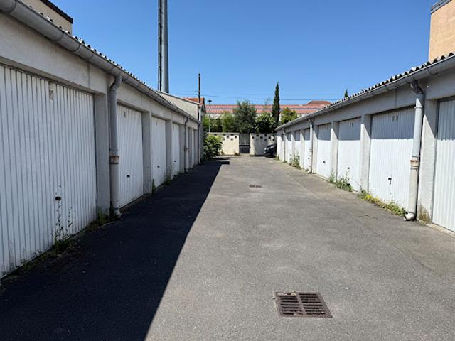 Terrain vente à Romainville, Cité des Sentes