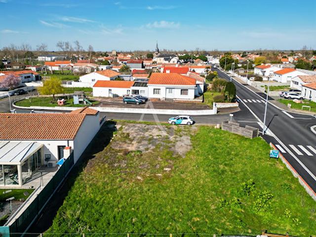 Terrain vente à Les Sables-d'Olonne, Le Perrier