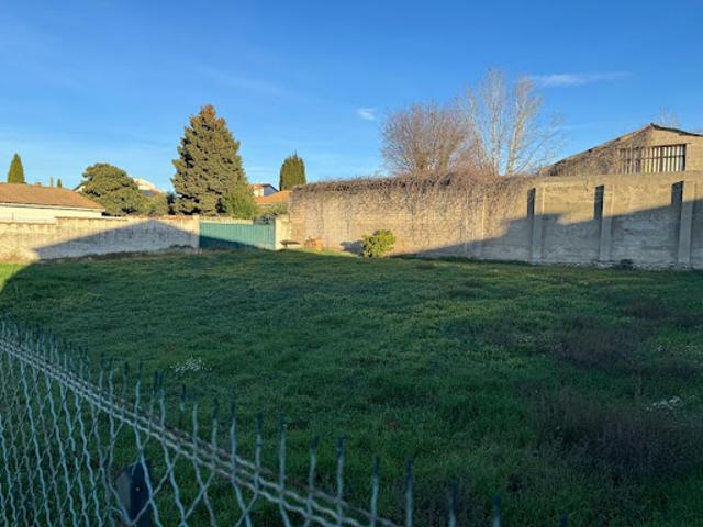 Terrain vente à Nîmes, Beaucaire