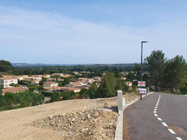 Terrain vente à Nîmes, Comps