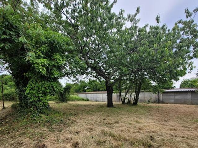 Terrain vente à Faubourg d'Angoulême, Cognac