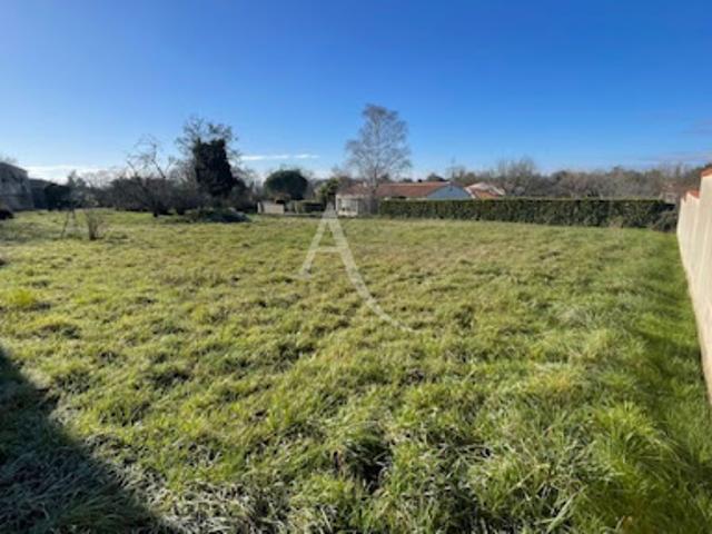 Terrain vente à Saintes, Pont-l'abbé-d'arnoult