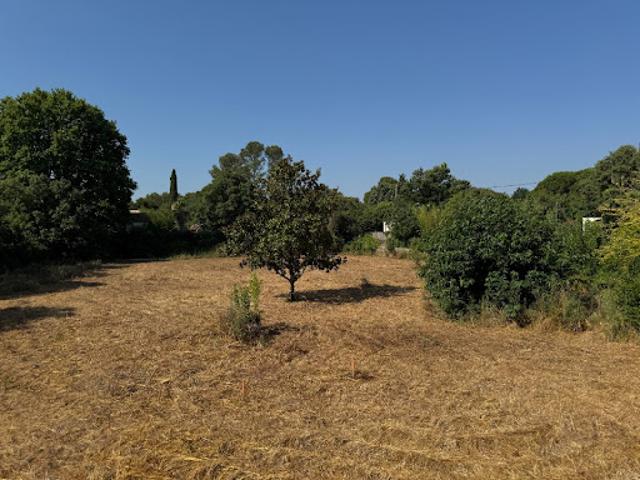 Terrain vente à Nîmes, Aigues-vives