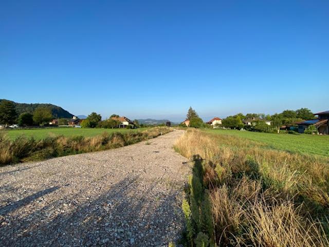 Terrain vente à Les Chambrettes, Lyaud