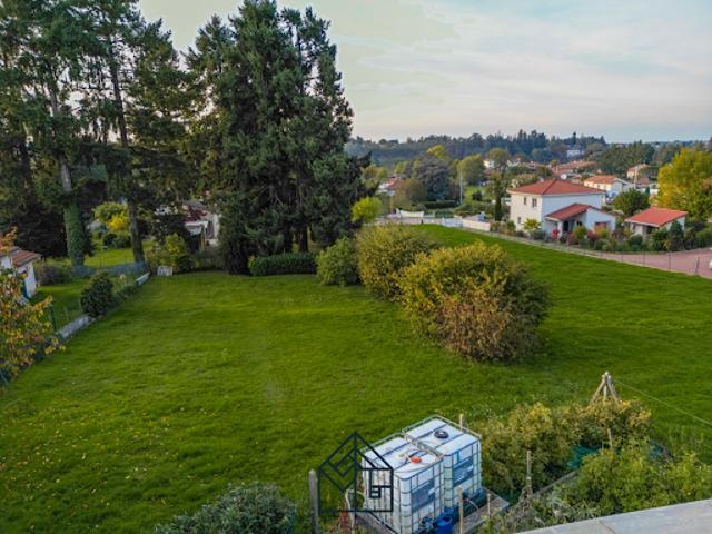 Terrain vente à France métropolitaine, Commelle-vernay