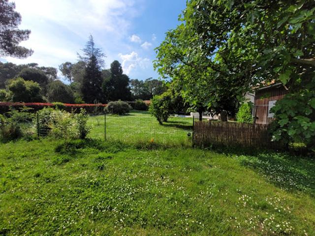 Terrain vente à Saint-louis-de-montferrand, Grange du Gua