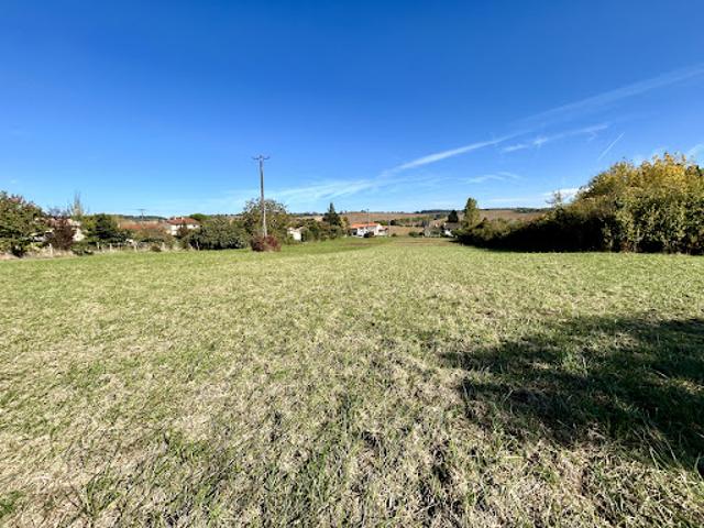 Terrain vente à Castelsarrasin, Beaumont-de-lomagne